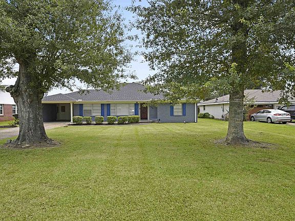 4th image of 4109 Bayou Rd