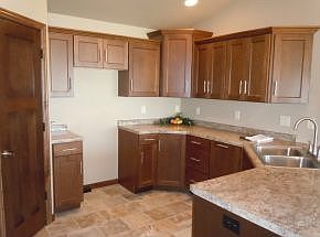 4th image of 412 Emons Rd