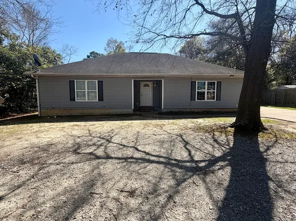 806 E Church St, Fort Valley, GA 31030