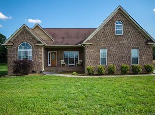 2118 Old Peachland Rd, Marshville, NC 28103