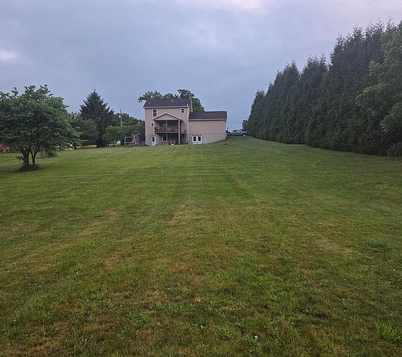 2nd image of 325 Shoop Ln