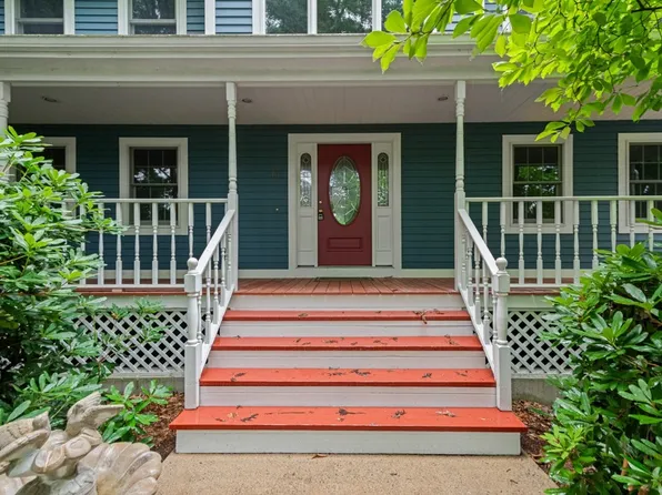 10 Buckhill Rd, Northborough, MA 01532