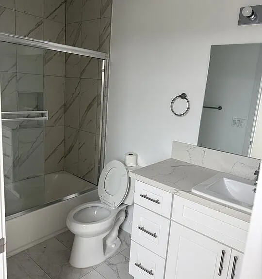 227 N Park View St #1/2 — Photo 21
