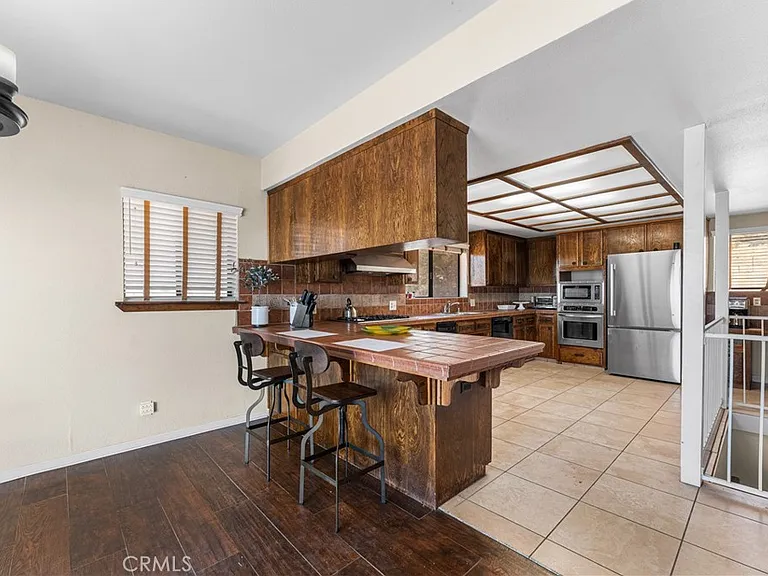 1055 Lakeview Dr — Photo 27