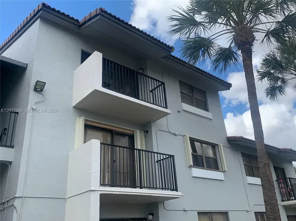 7215 NW 179th St APT 206, Hialeah, FL 33015
