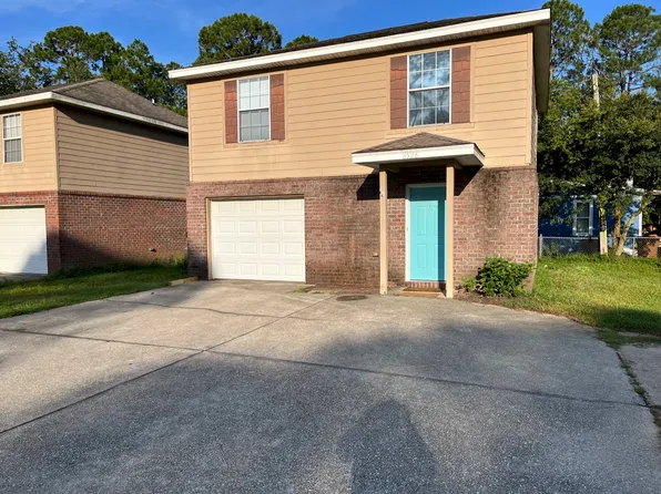 8526 Laredo St, Navarre, FL 32566