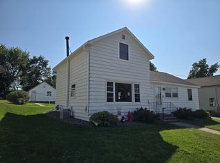 307 E Main St, Dane, WI 53529