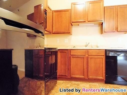 5th image of 10310 Essex Dr Unit 10
