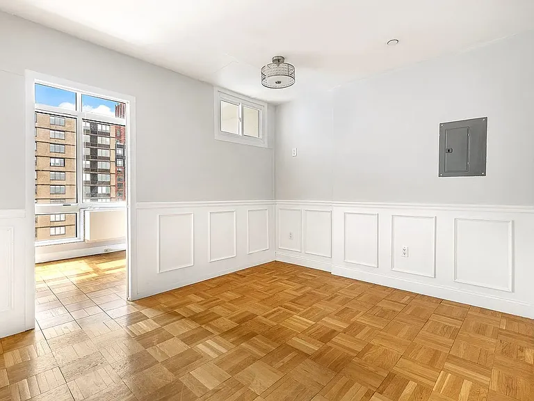 215 E 96th St #30G — Photo 2