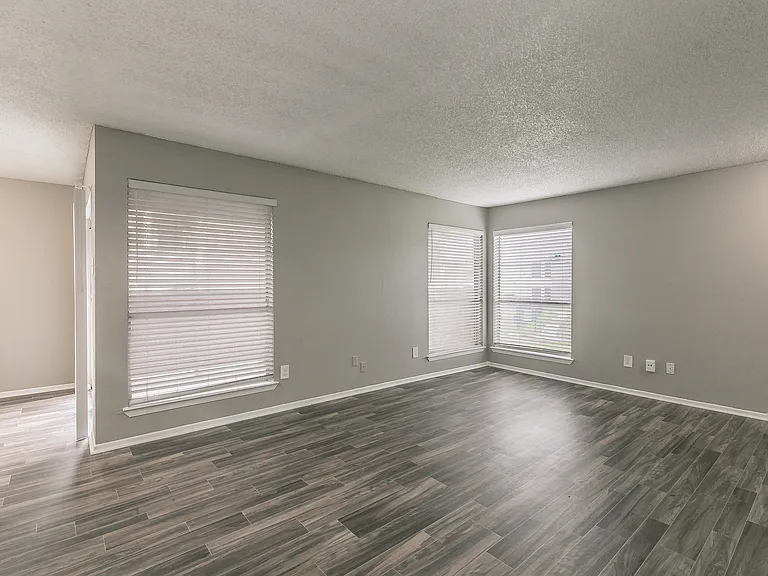 Station 121 at Town Center Apartments — Photo 200