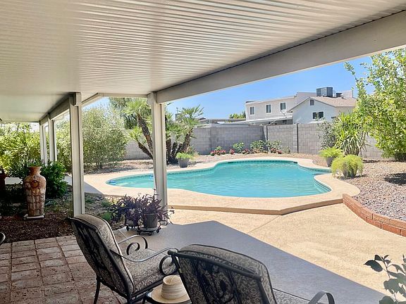 2nd image of 3826 W MEADOW Drive