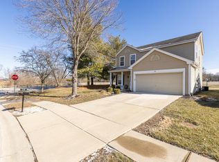 1710 Ambrose Terrace Dr, Swansea, IL 62226
