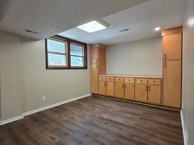 3422 S 129th St — Photo 14