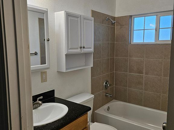 4th image of 1306 Frances Dr