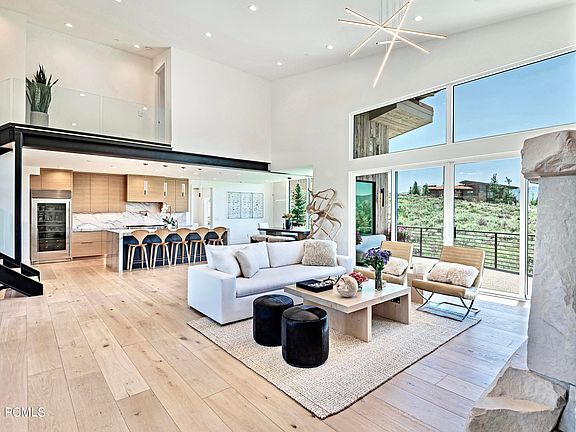 4th image of 2698 E Bitterbrush Dr