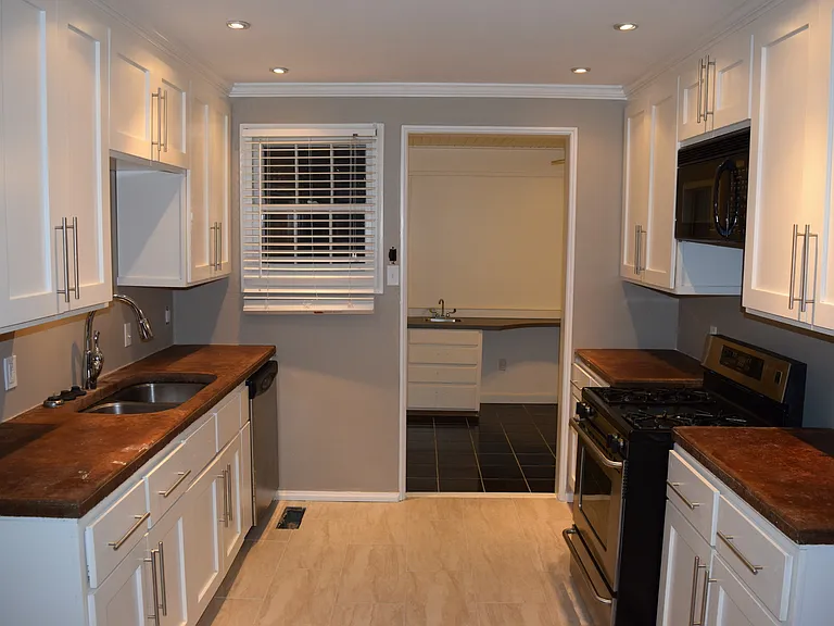6700 Kavanaugh Pl — Photo 3
