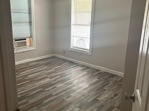 5th image of 2806 Ada St