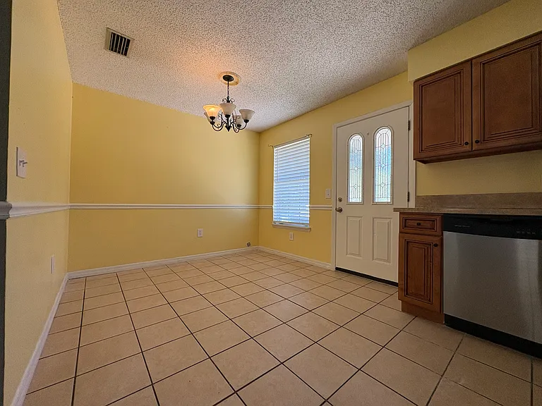 1799 SW Leslie Gln — Photo 5