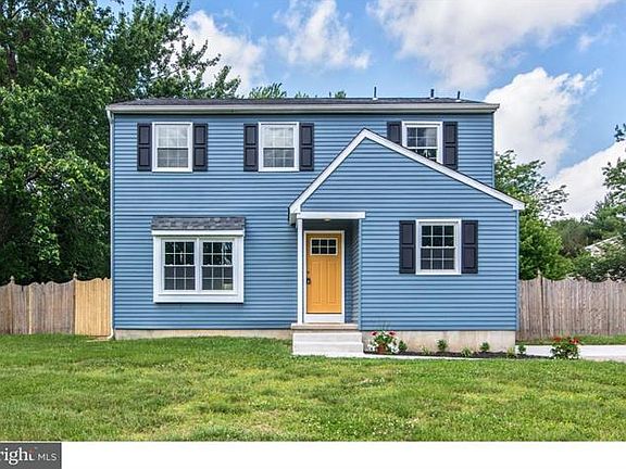 2nd image of 110 Karen Ct