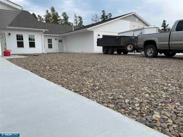 2120 E 25th St, Hibbing, MN 55746