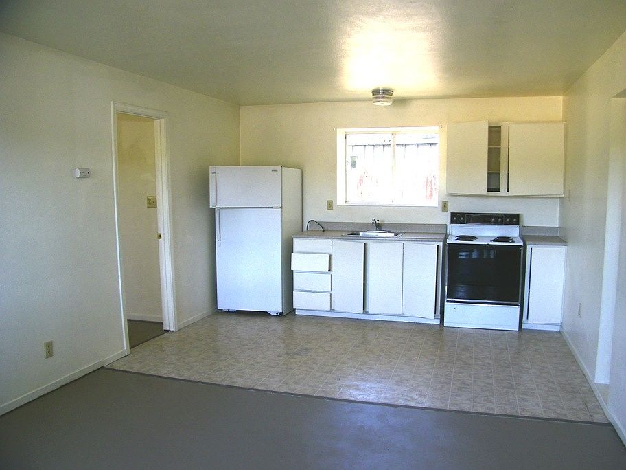 2nd image of 7701 State Highway 99e APT B
