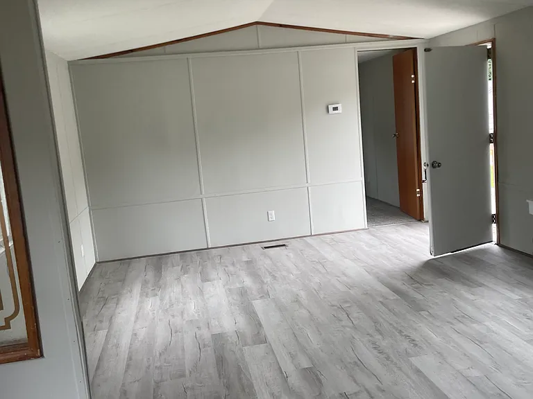 20 Riverview Mhpk #20 — Photo 5