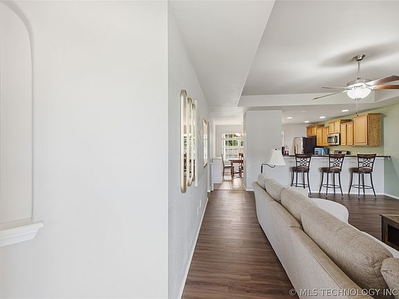 4th image of 26160 E 90th Pl S