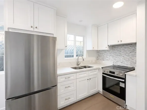 6907 Noble Ave, Van Nuys, CA 91405