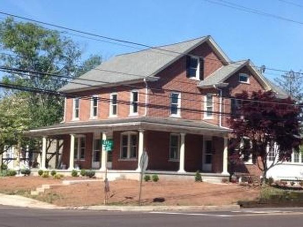405 Maple Ave