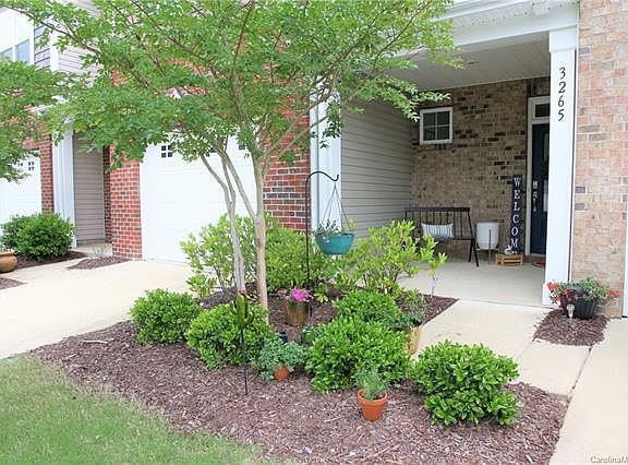 2nd image of 3265 Yarmouth Ln