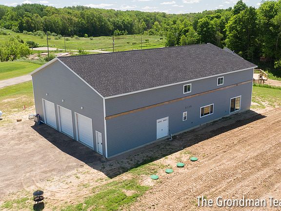 3rd image of 4903 Hidden Hills Dr