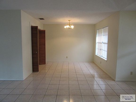 3rd image of 2713 Hunters Crossing St