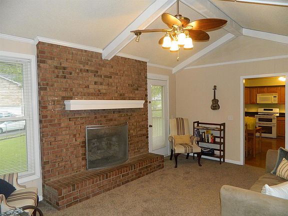 2nd image of 102 Edison Cir