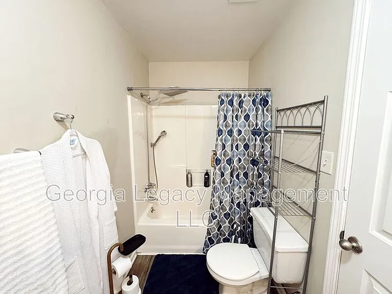 114 Creek Side Dr — Photo 8