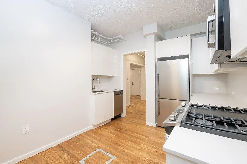 Building Photo - 19 Forest St #B1