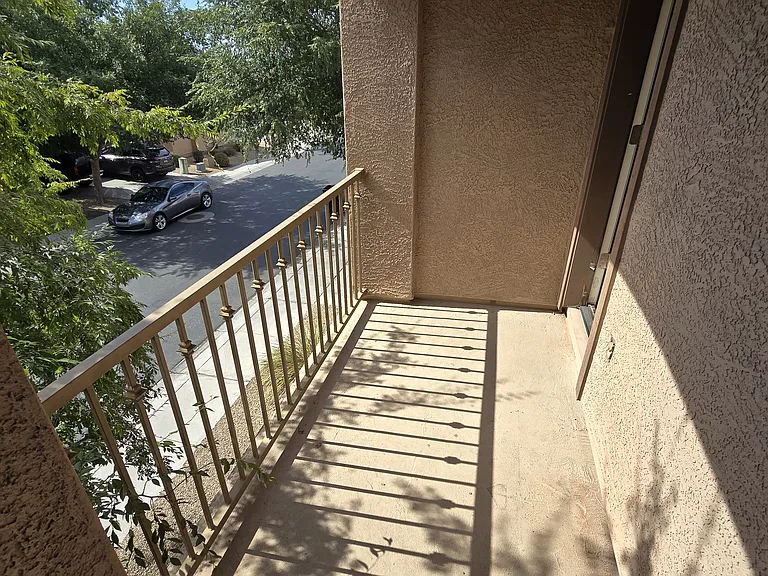 1051 S Maverick St — Photo 28