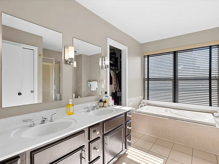 4543 Madison Ave — Photo 14