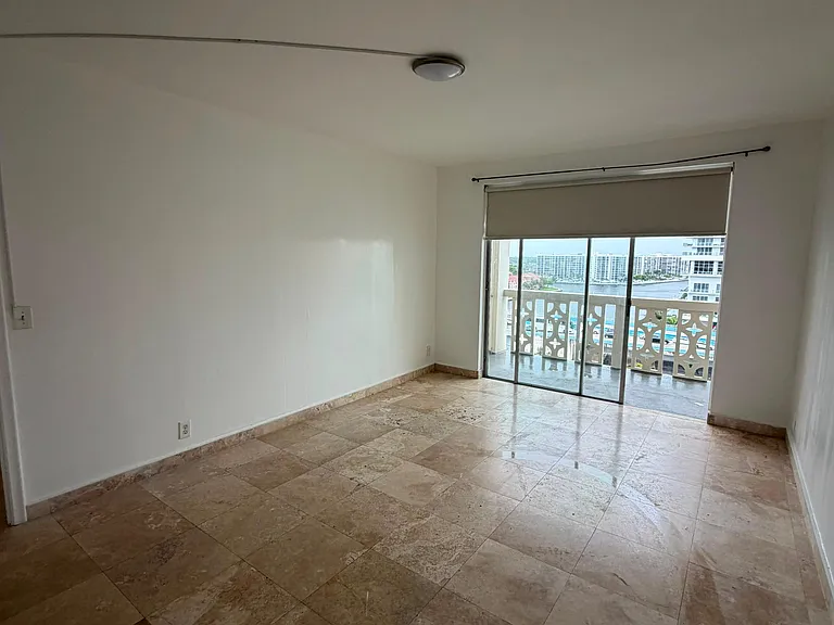 1817 S Ocean Dr #Penthouse 18 — Photo 14