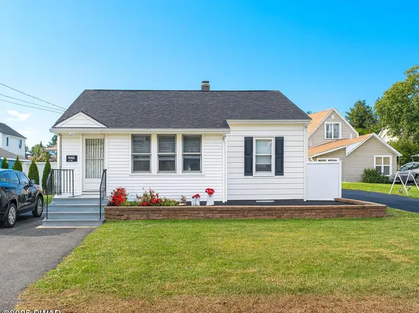 204 Avenue L, Matamoras, PA 18336