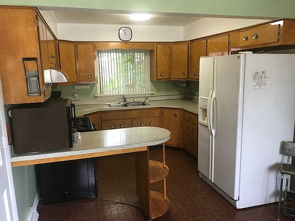 3rd image of 1293 Price Ave