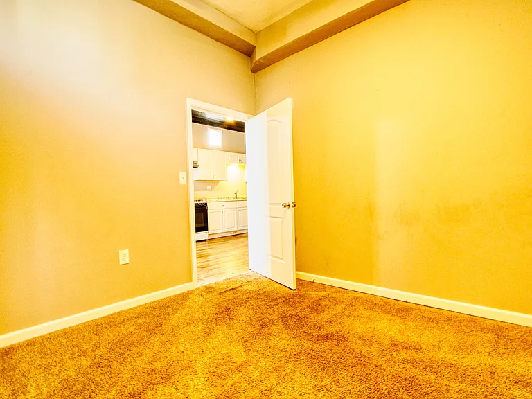 596 Ontario St #6 — Photo 6