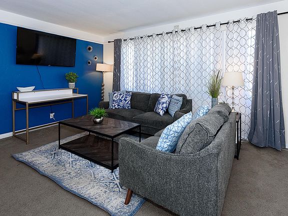 5th image of 3404 Waco St #4
