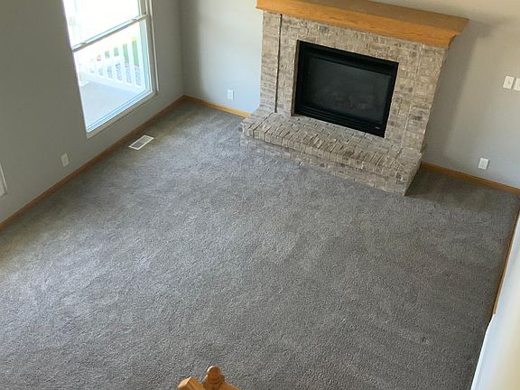 4th image of 713 Rosewood Ave