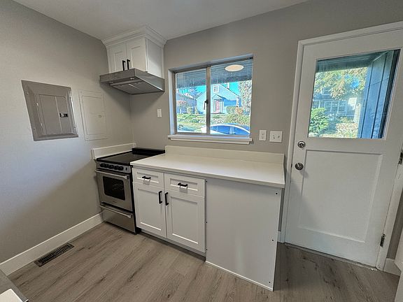 3rd image of 4419 Gilman Ave W