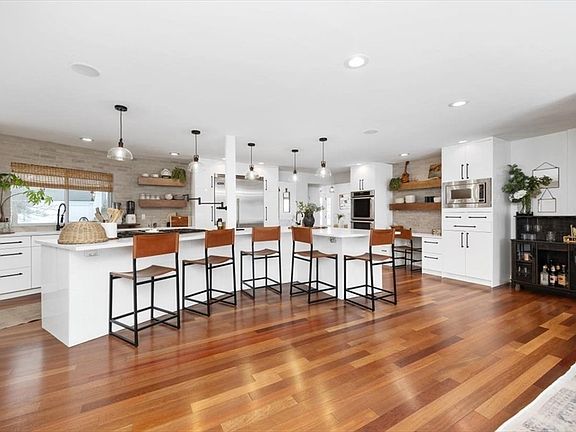 3rd image of 11 Brookline Rd