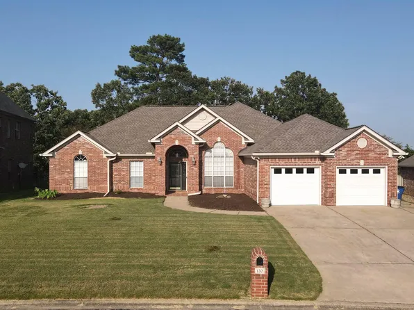 120 Calais Dr, Maumelle, AR 72113