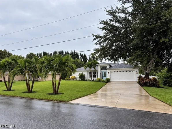 733 Arundel Cir, Fort Myers, FL 33913