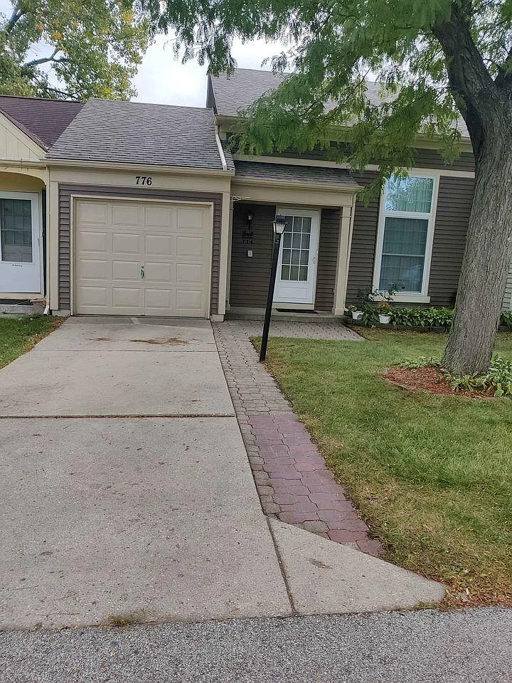 3 bed, 1120 sqft, $2,550 — Photo 1