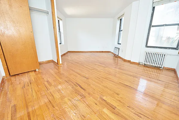 Rented by Genik Group Corp | media 17