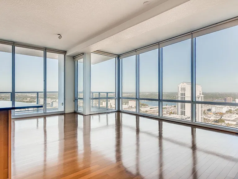 The Vue — Photo 17
